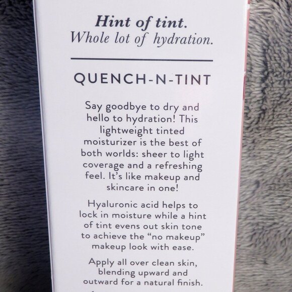 New in Box Laura Geller Quench N Tint Lightweight Tinted Moisturizer - Medium - Picture 7 of 12